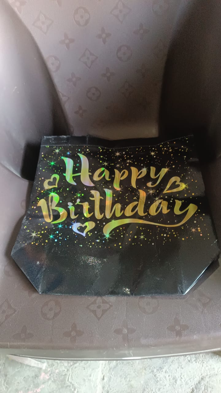 Birthday Gift Bag with Gold Shiny Stars, Reusable Party Gift Bags (2 Pc)